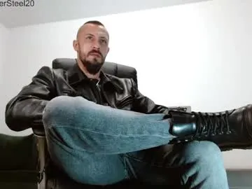 ululante – webcam model profile photo Image 8