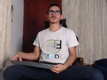 playussoftly – webcam model profile photo Image 19