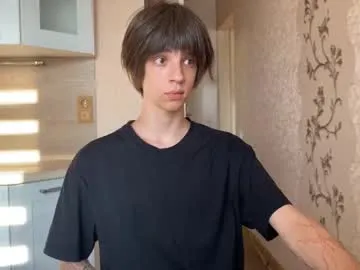 pinkypuppa – webcam model profile photo Image 3