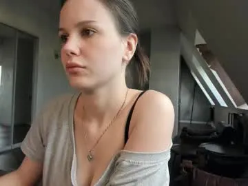 loving_ladies – webcam model profile photo Image 9