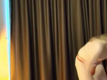 petites_perles – webcam model profile photo Image 9