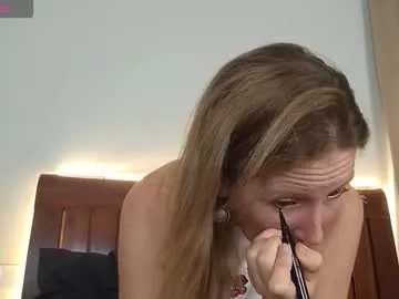 angelsofaurora – webcam model profile photo Image 14