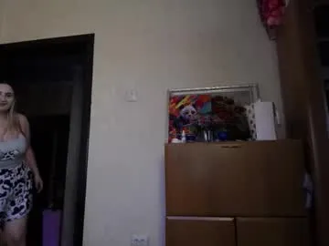 yourswetiegirl Image 15