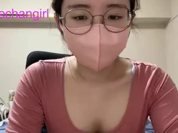 LauraRiccoo – webcam model profile photo Image 13