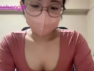 LauraRiccoo – webcam model profile photo Image 4