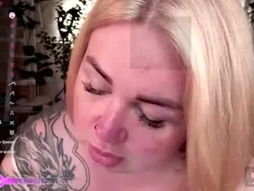 pinkypuppa – webcam model profile photo Image 6
