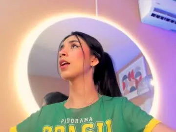 playussoftly – webcam model profile photo Image 14