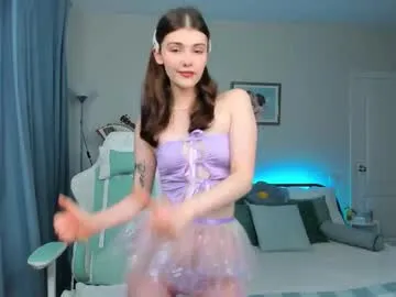 SolHill – webcam model profile photo Image 13