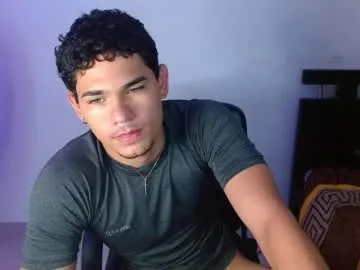 boysdeluxemilitary – webcam model profile photo Image 2