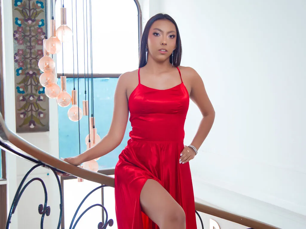 IsaKarter – webcam model profile photo