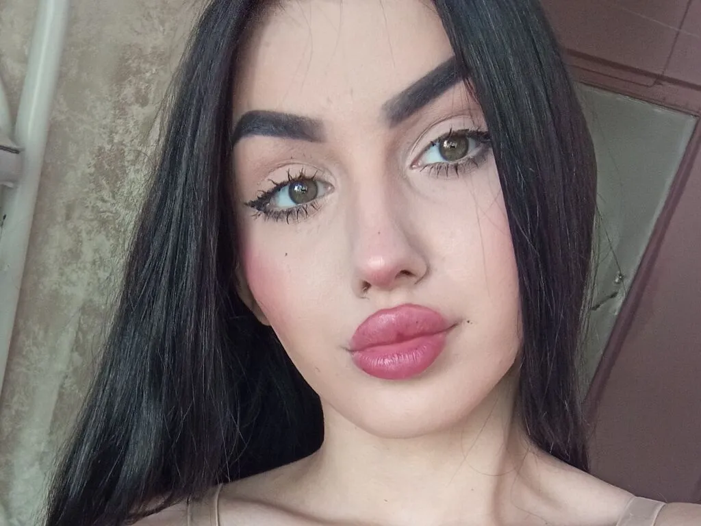 KamilaBell – webcam model profile photo