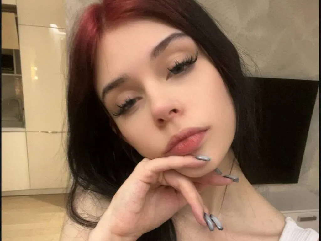 LoraBrow's Thumb Image