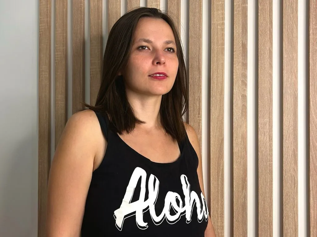 MeganDua – webcam model profile photo