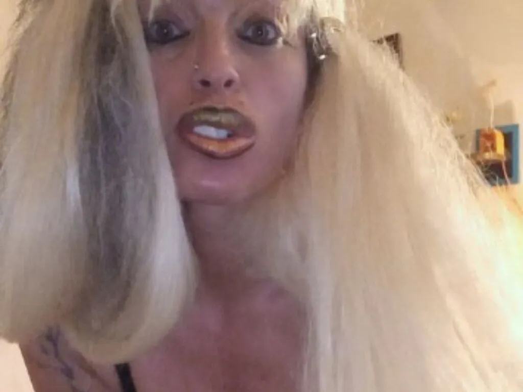 OzeZsuzsanna – webcam model profile photo