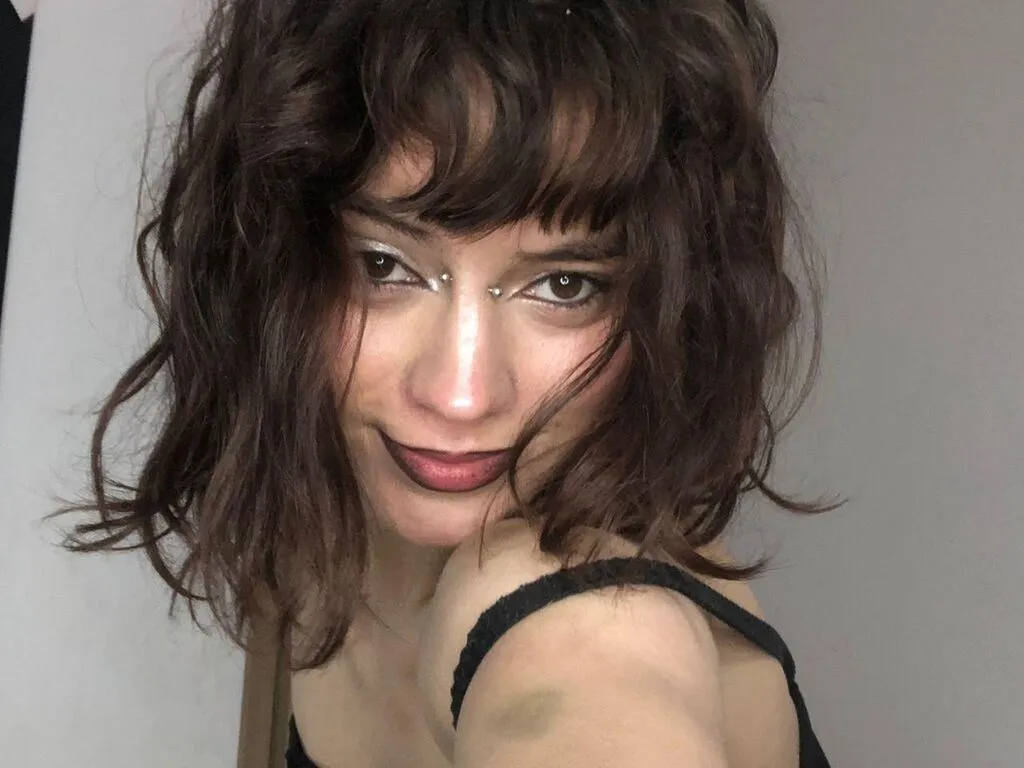 SeraphinaElora – webcam model profile photo